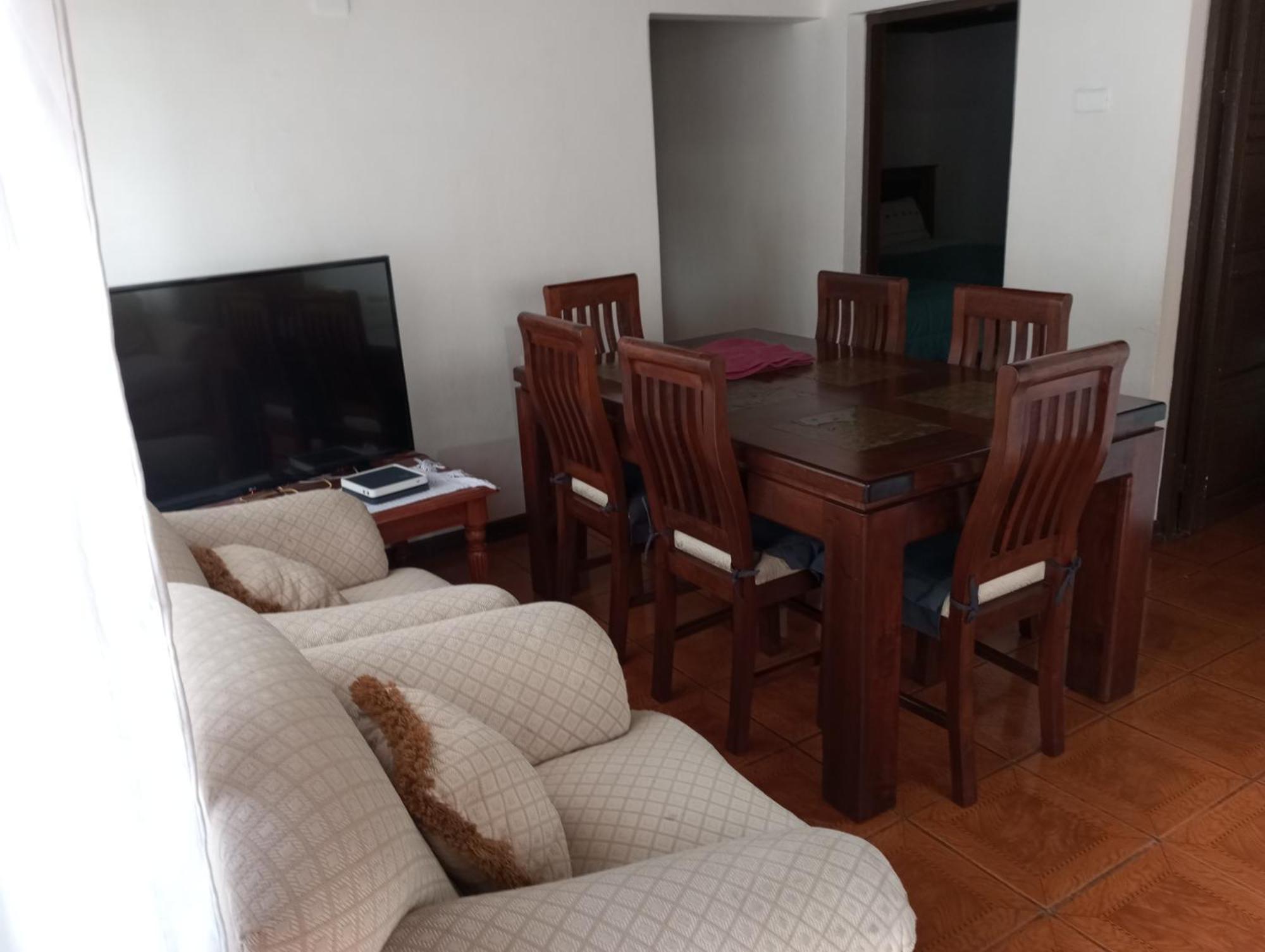 Amplio Vacacional Ubicado A 500 Metros De La Plaza Y A 5 Minutos De La Ruta Del Vino Casa de férias *